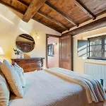 펜션 Panoramic With Pool In Lunigiana