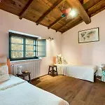 Panoramic With Pool In Lunigiana 펜션 *