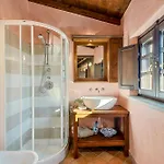 Panoramic With Pool In Lunigiana 펜션 *
