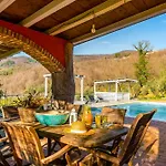 Panoramic With Pool In Lunigiana *